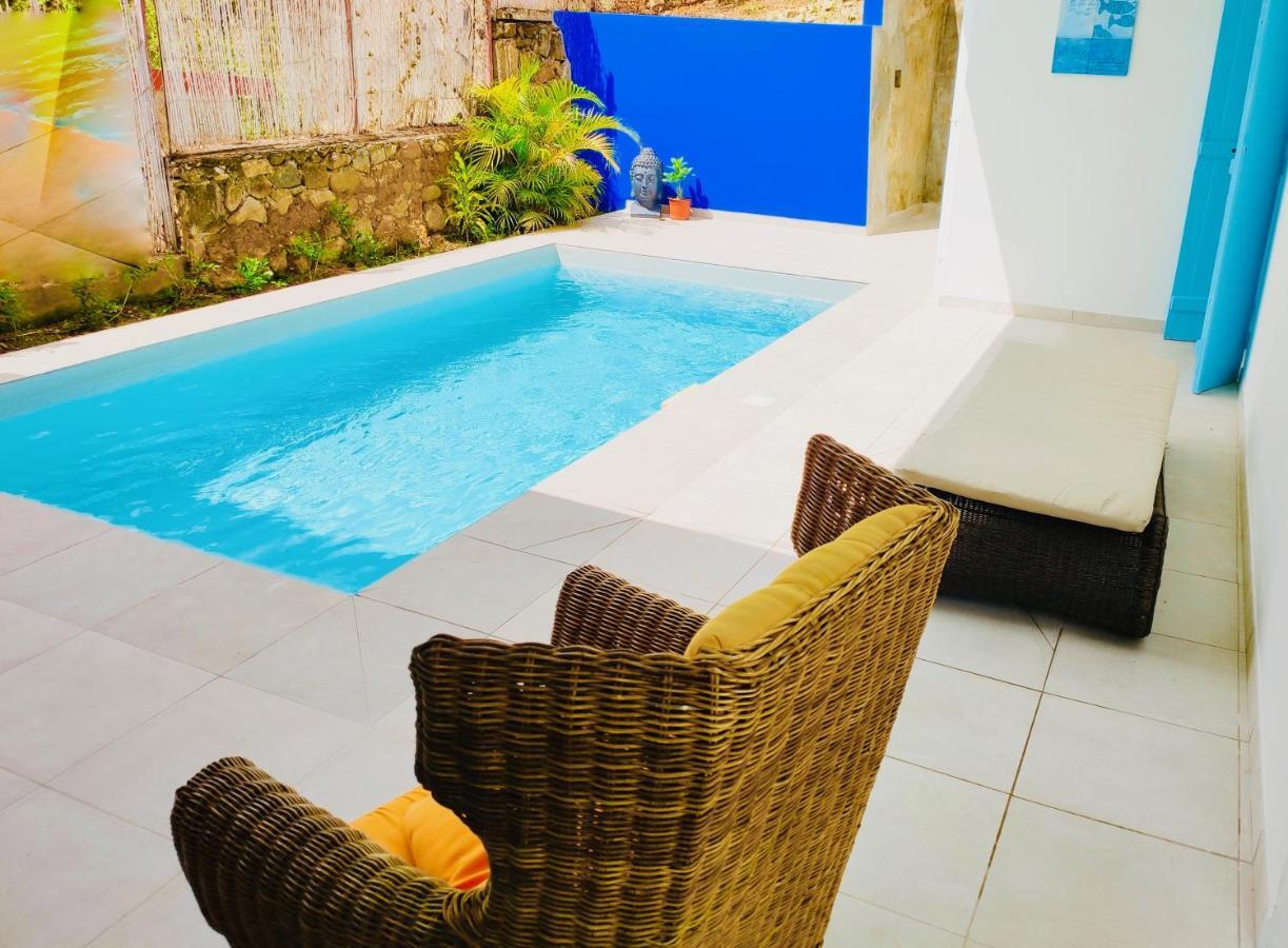 Location Maison Bleue Avec Piscine Privative Au Carbet Martinique Le Carbet Ngoại thất bức ảnh