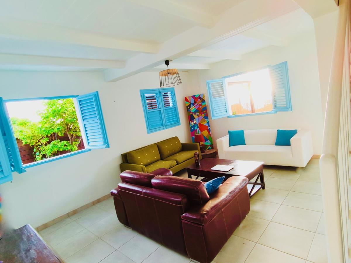 Location Maison Bleue Avec Piscine Privative Au Carbet Martinique Le Carbet Ngoại thất bức ảnh