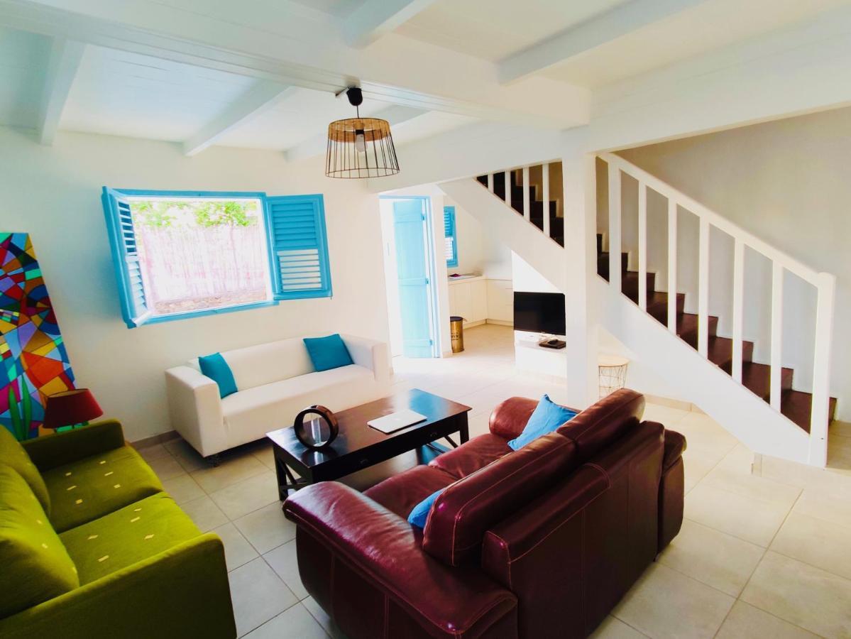 Location Maison Bleue Avec Piscine Privative Au Carbet Martinique Le Carbet Ngoại thất bức ảnh