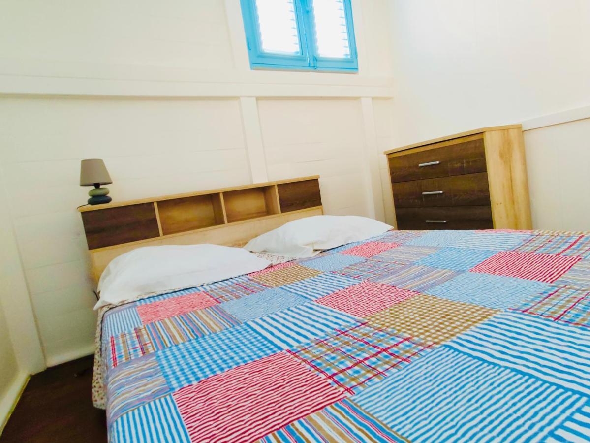Location Maison Bleue Avec Piscine Privative Au Carbet Martinique Le Carbet Ngoại thất bức ảnh